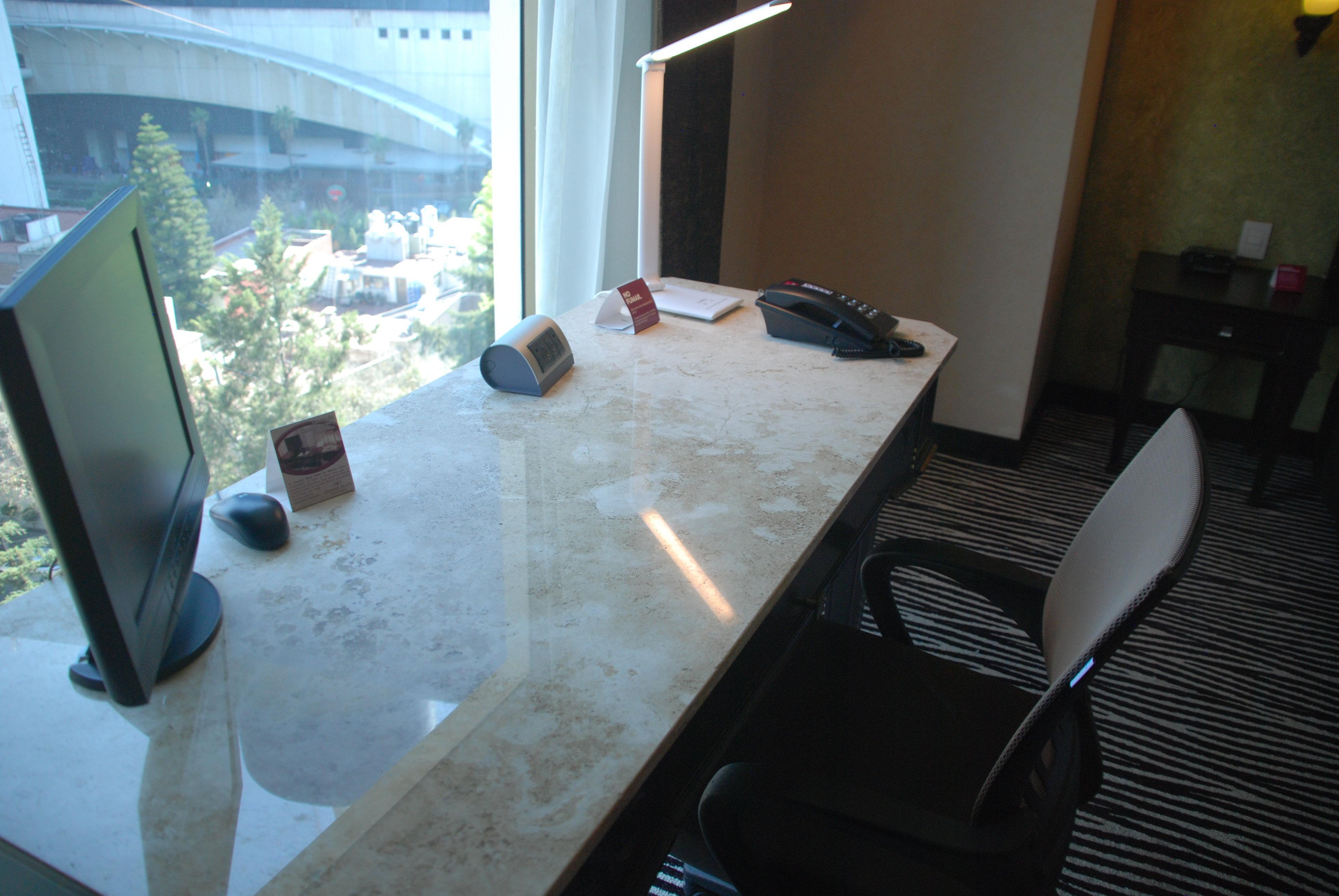 墨西哥城wtc贝莱尔独特酒店-温德姆商标精选 外观 照片 A marble desk